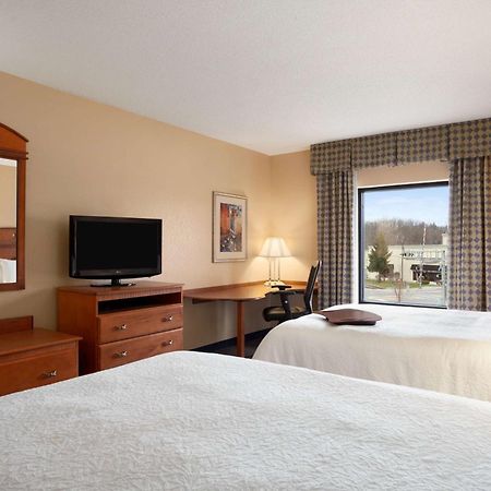 Hampton Inn Geneva Exterior photo