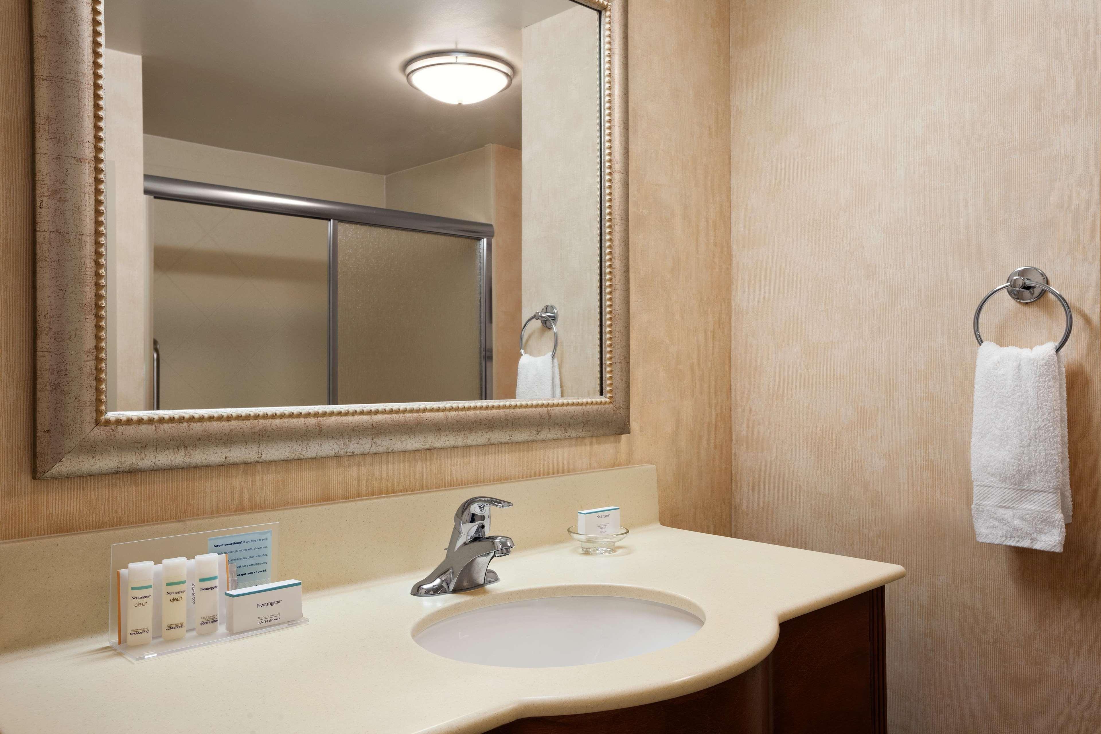 Hampton Inn Geneva Exterior photo