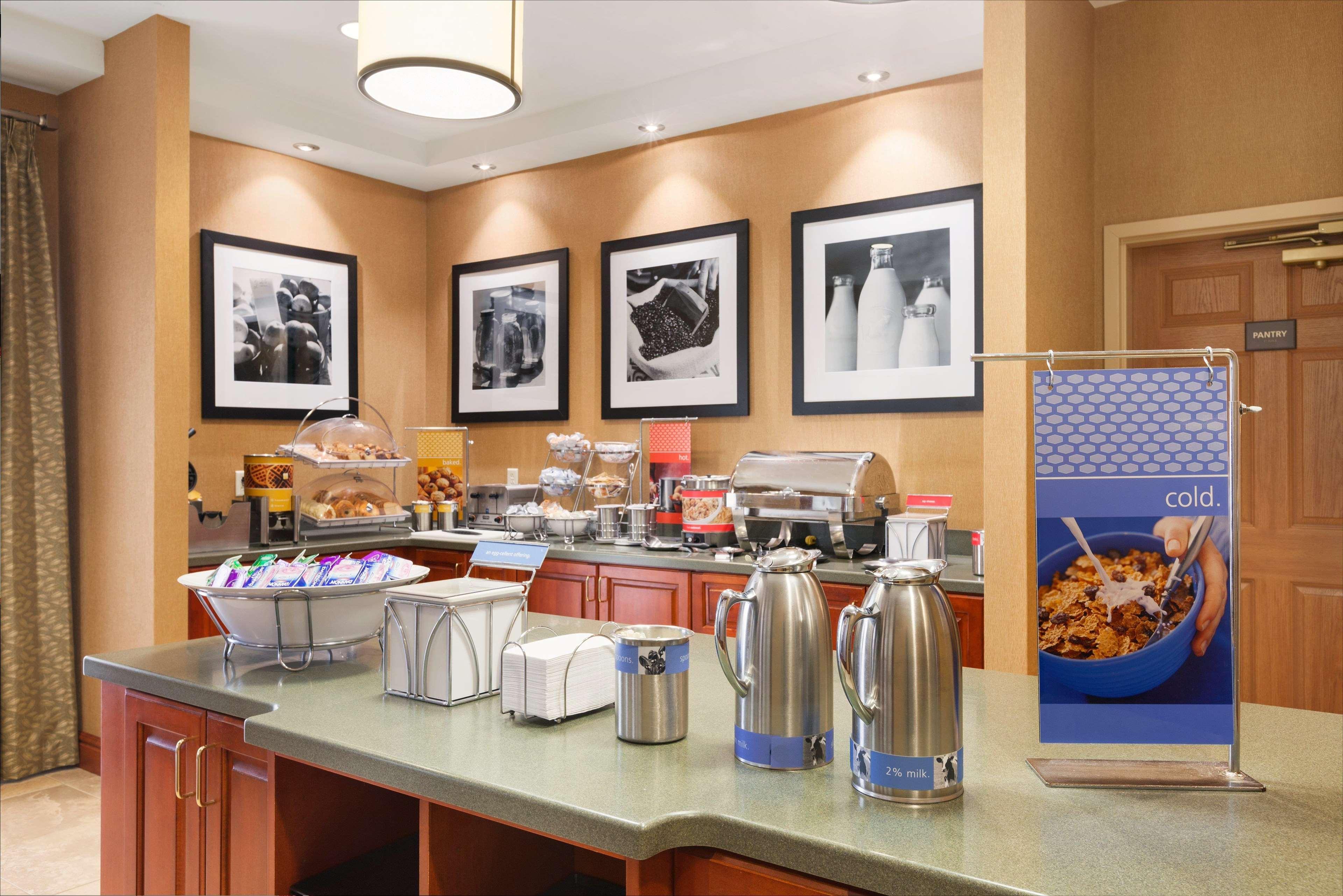 Hampton Inn Geneva Exterior photo