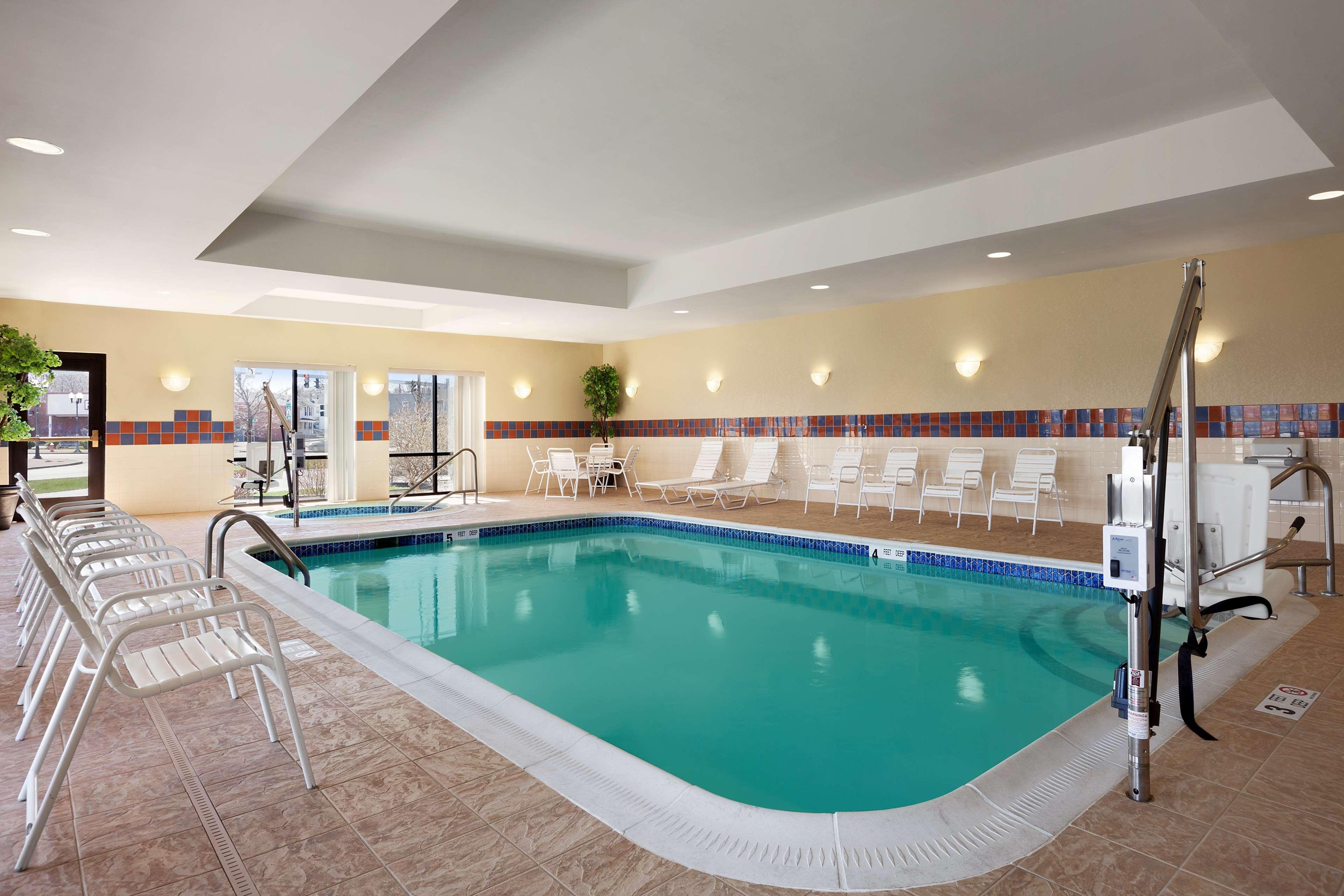 Hampton Inn Geneva Exterior photo